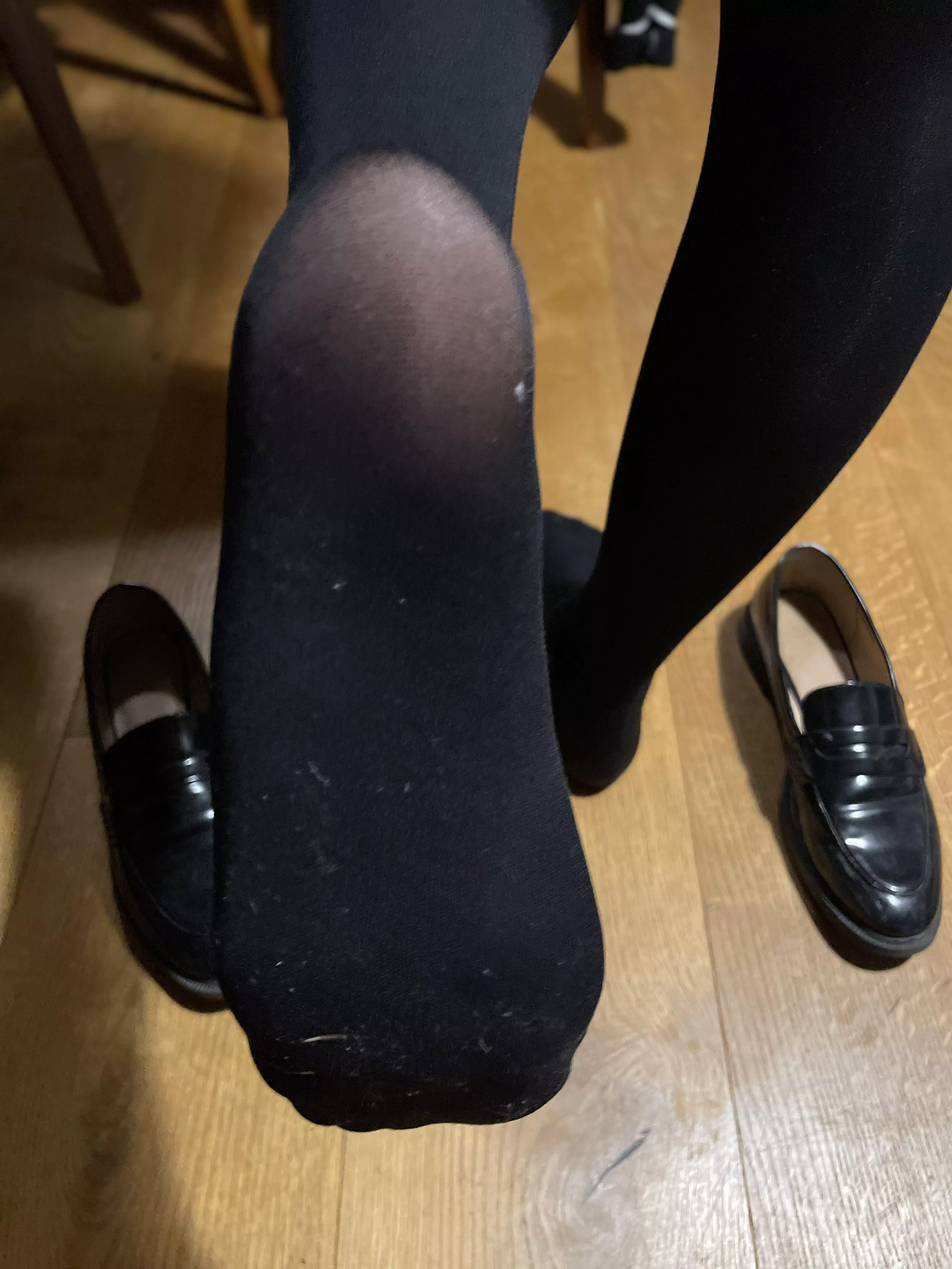 Breathe in 💋💋🫵🏻🦶🦶(oc) posted by JoinTheunicorn