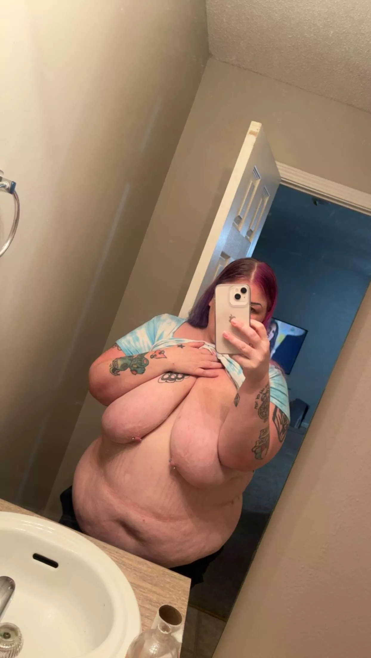 Cum on my belly posted by SpringNaive6858