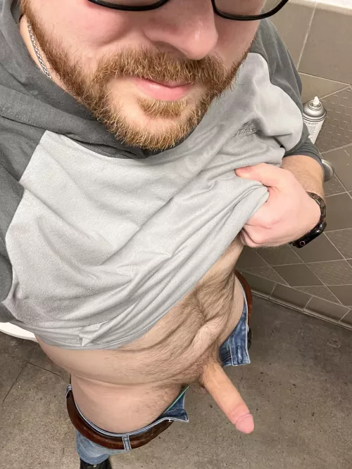 Distract me from work? by Restrictedacxess