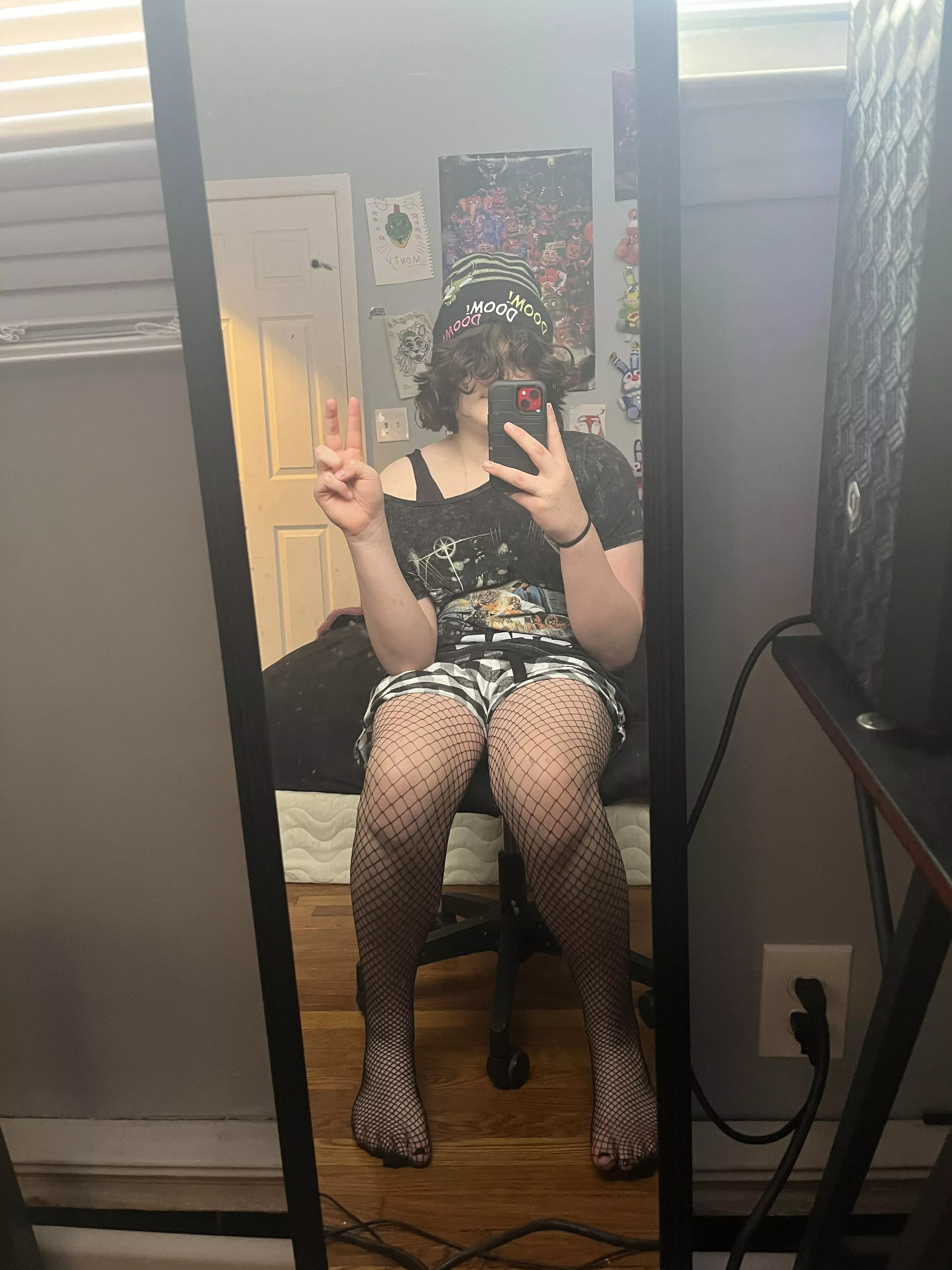 Fishy nets:3 posted by Pickle_liker350