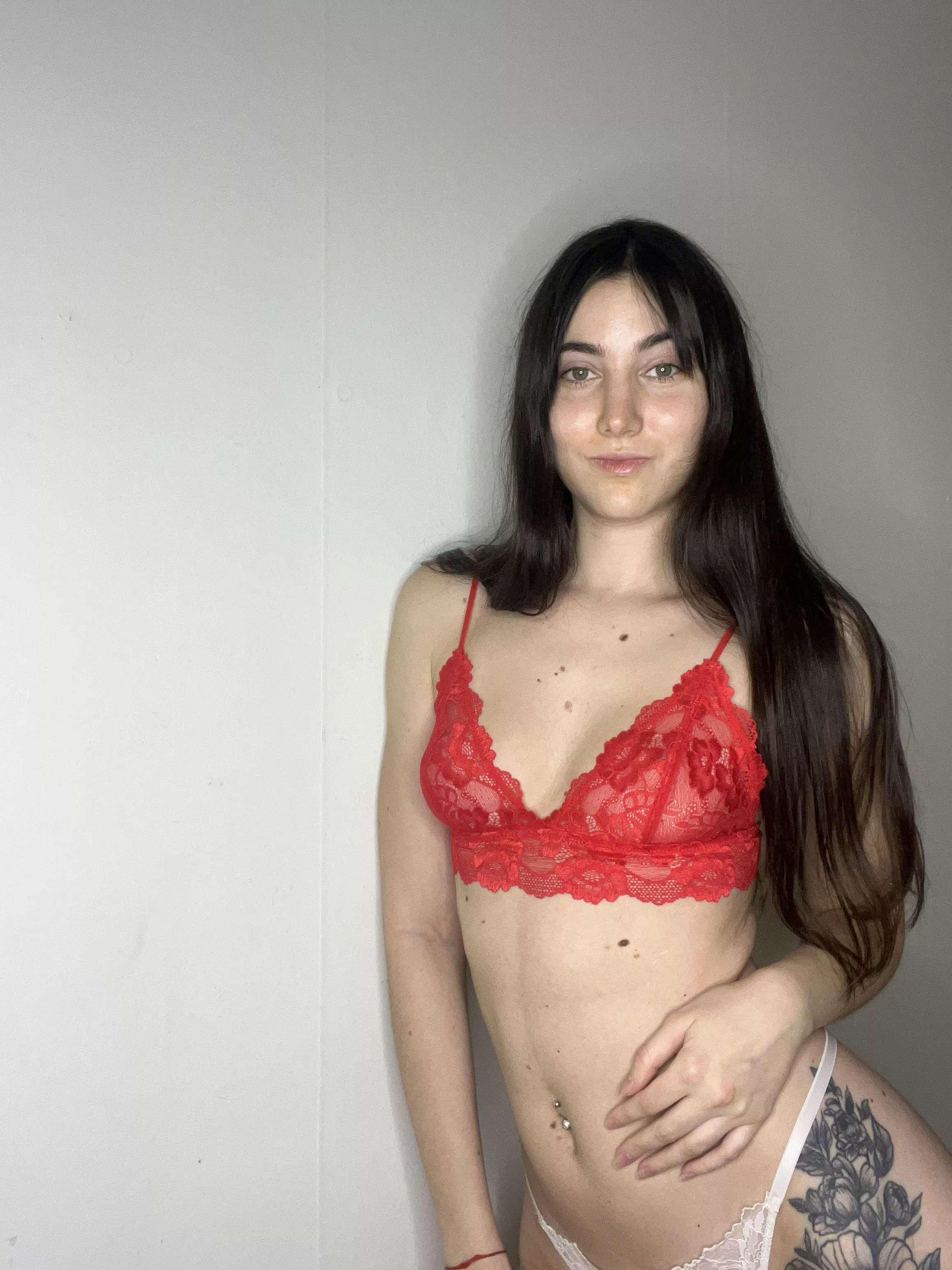 Full body pic so you get a better look at the size of my ass posted by tyba