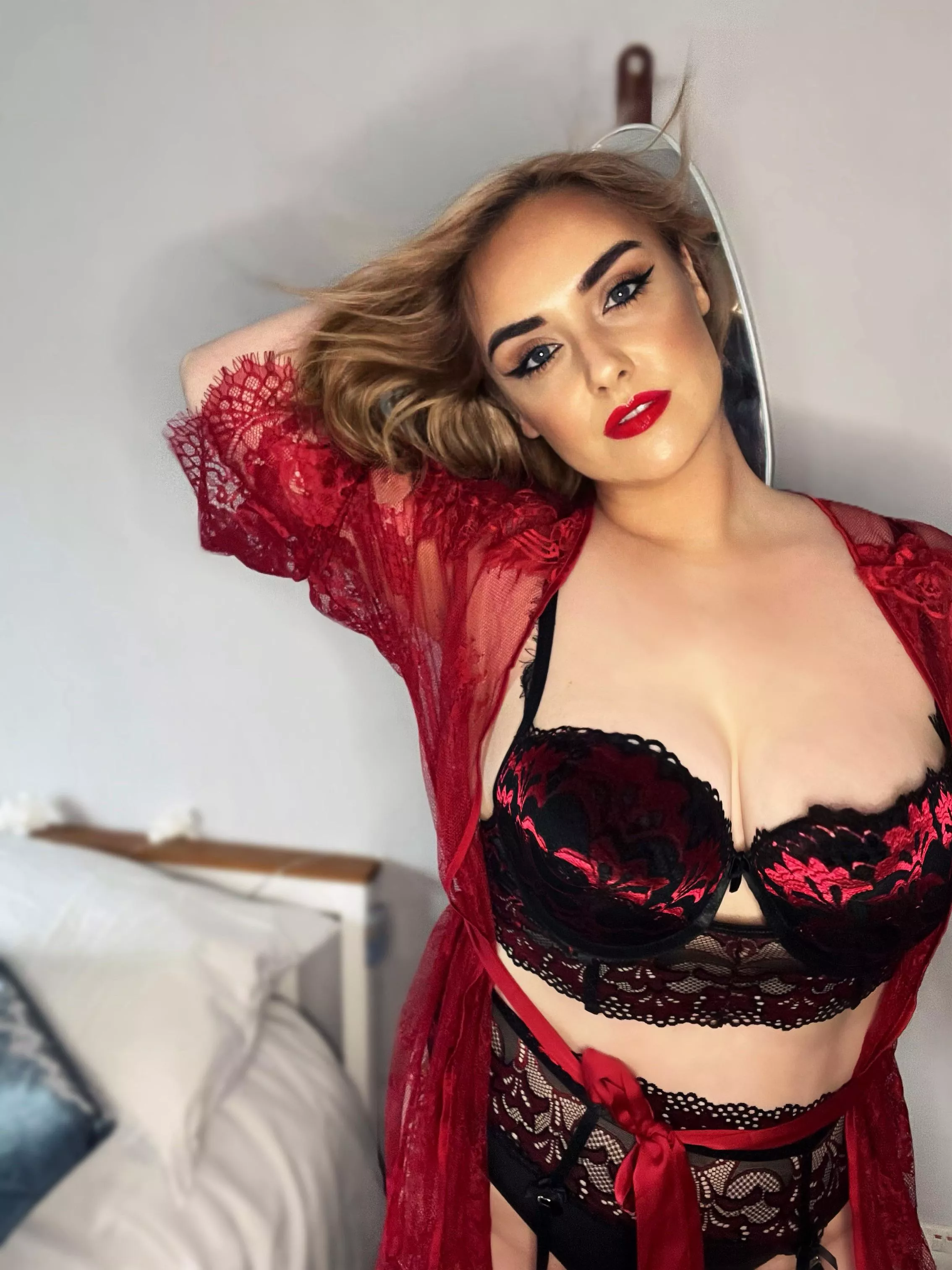 Happy Valentines Day posted by xLauraAnnx