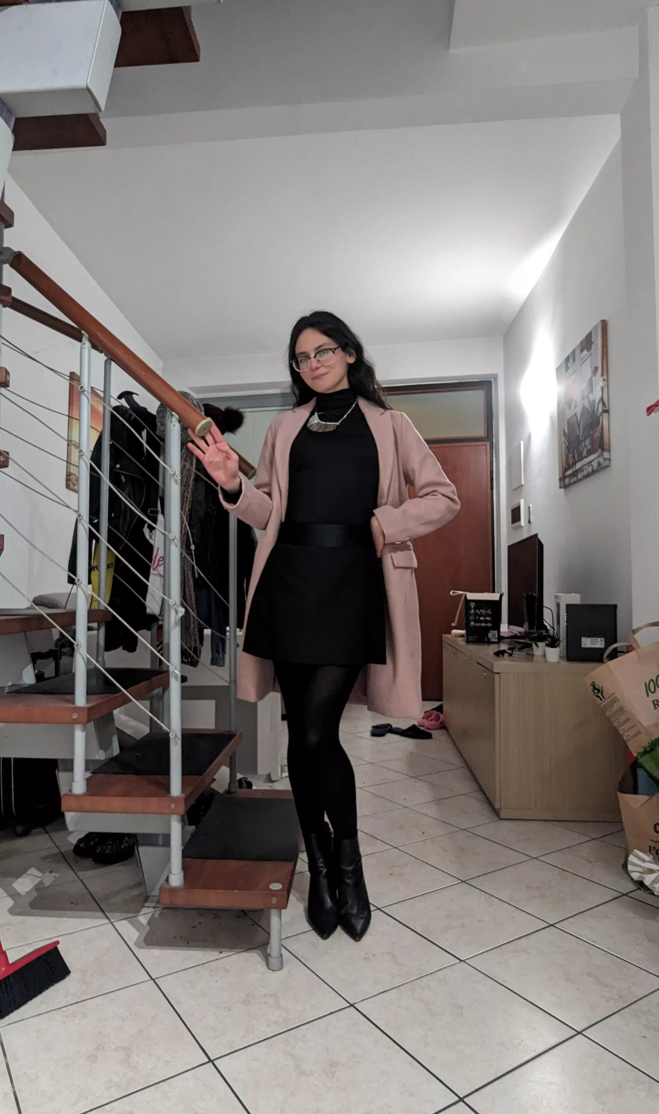 👋 Hey boys :) posted by gisisrealreddit