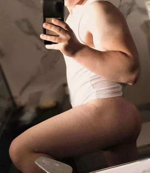 Hi guys!! by Emeraldo11