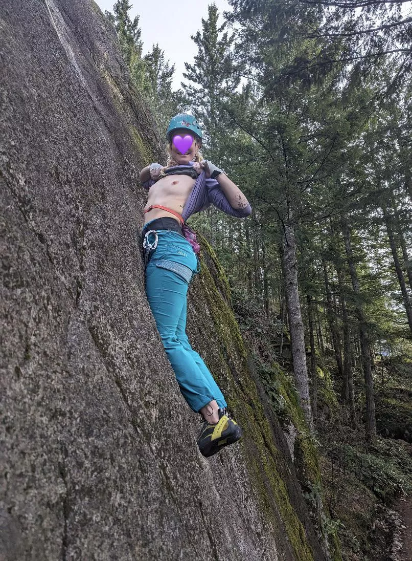 Hope you get to touch some roxxx this Valentine’s Day posted by spicyforestnymph