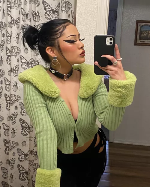 hoping I'm hot enough to make you hard by amethystbruise