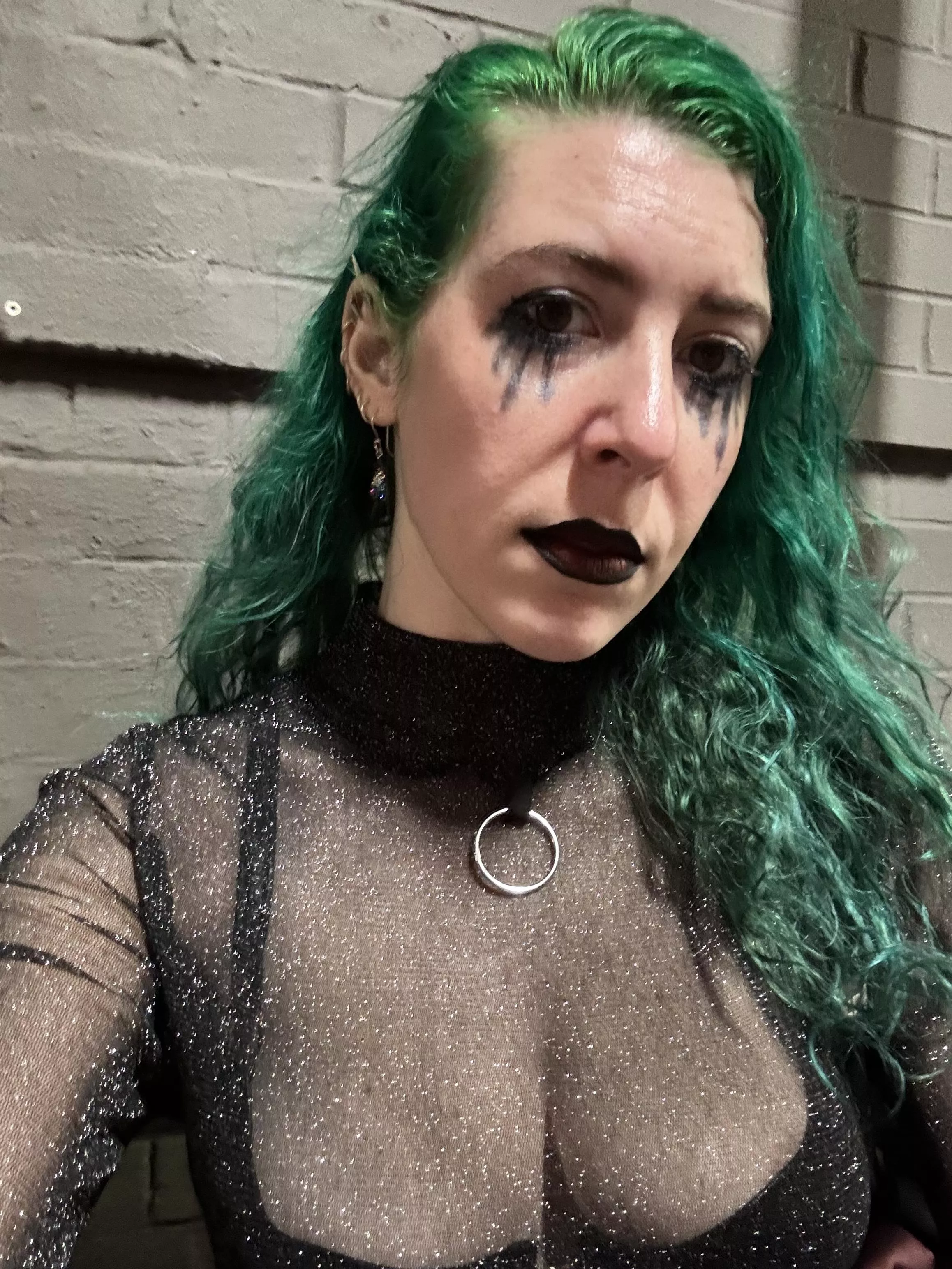 Hot in mesh [image] posted by sirenskiss3