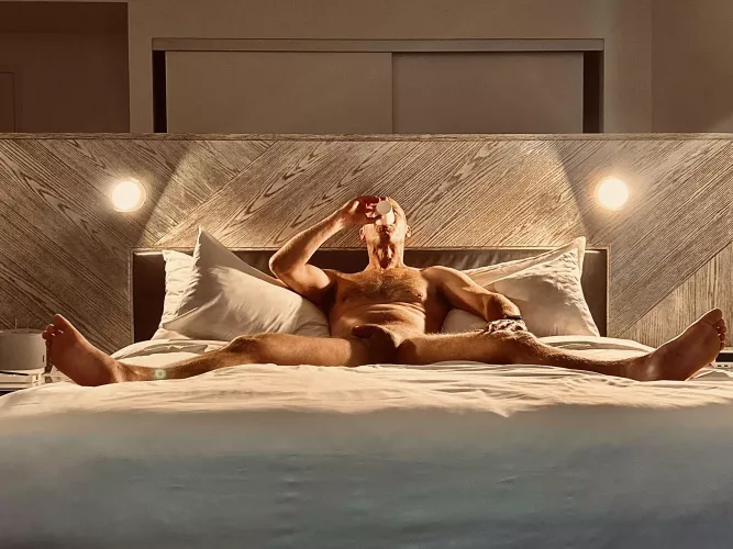 Humpy heart day and no one to share this bed by mufasjg