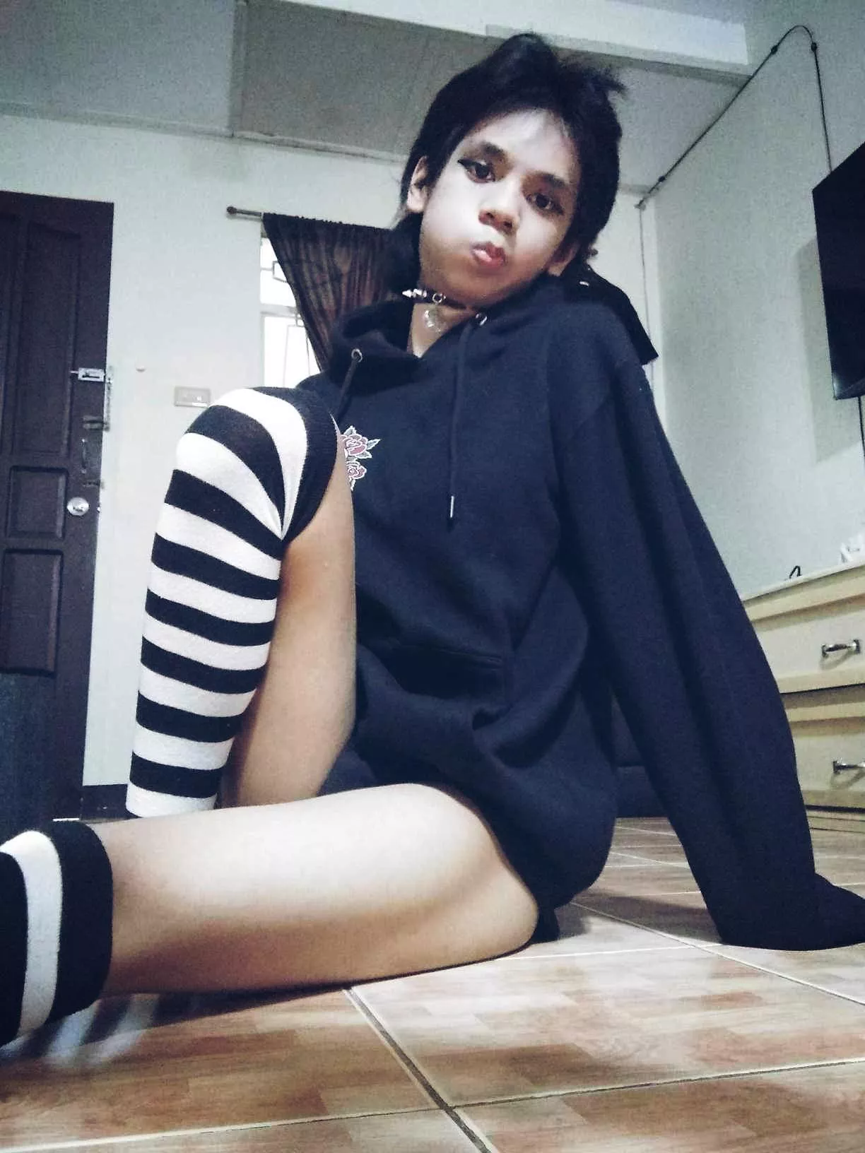 I feel eepy while wearing this posted by basty-bacon