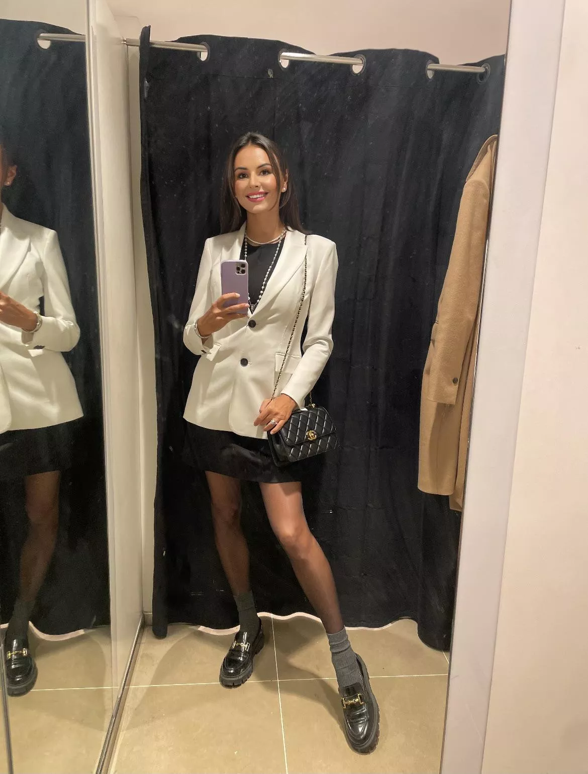 I like to wear pantyhose with loafers posted by Tamara-Sunshine