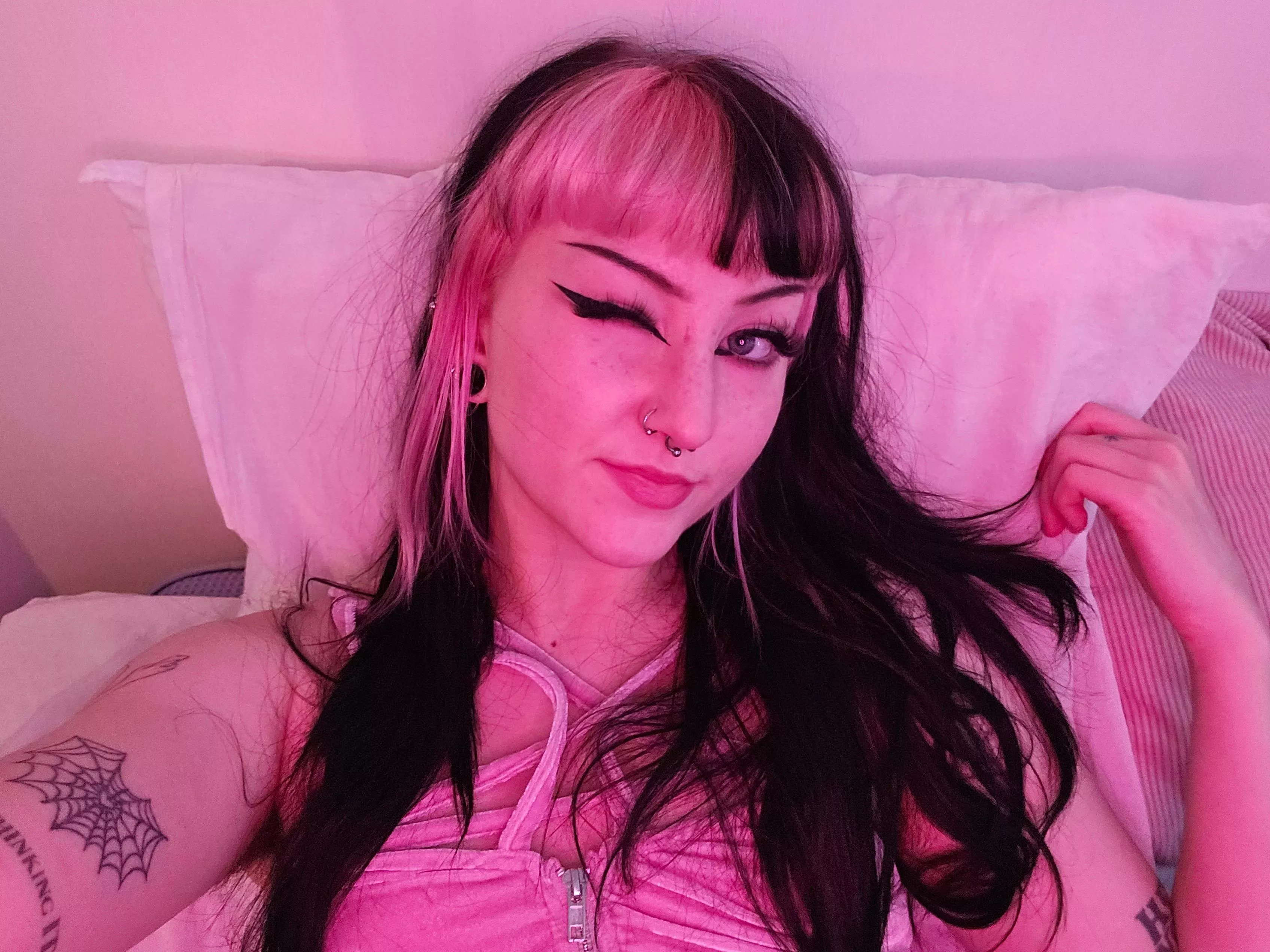 Imagine this pic but with my tits out, thats what my OF is like 💕 posted by sipetinh