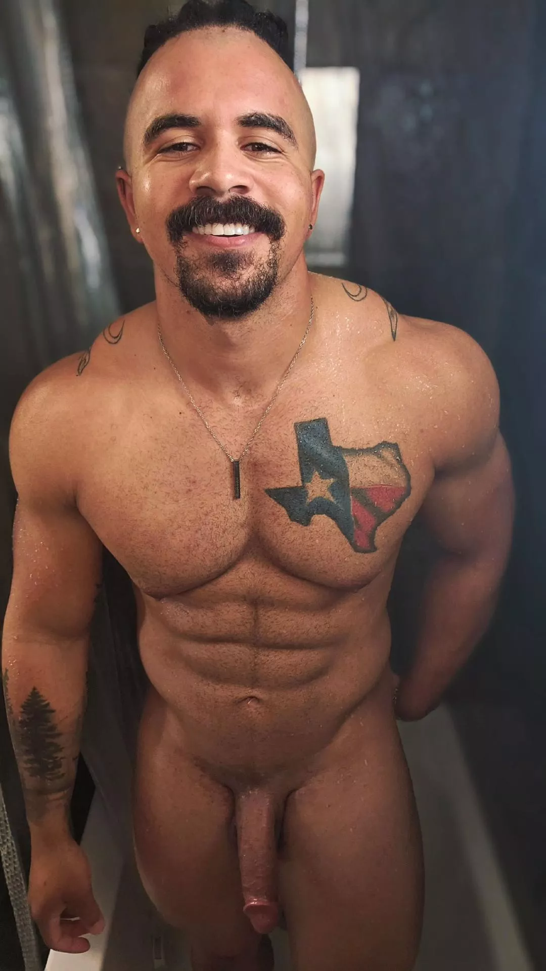 Join my shower fun posted by damien_xxx