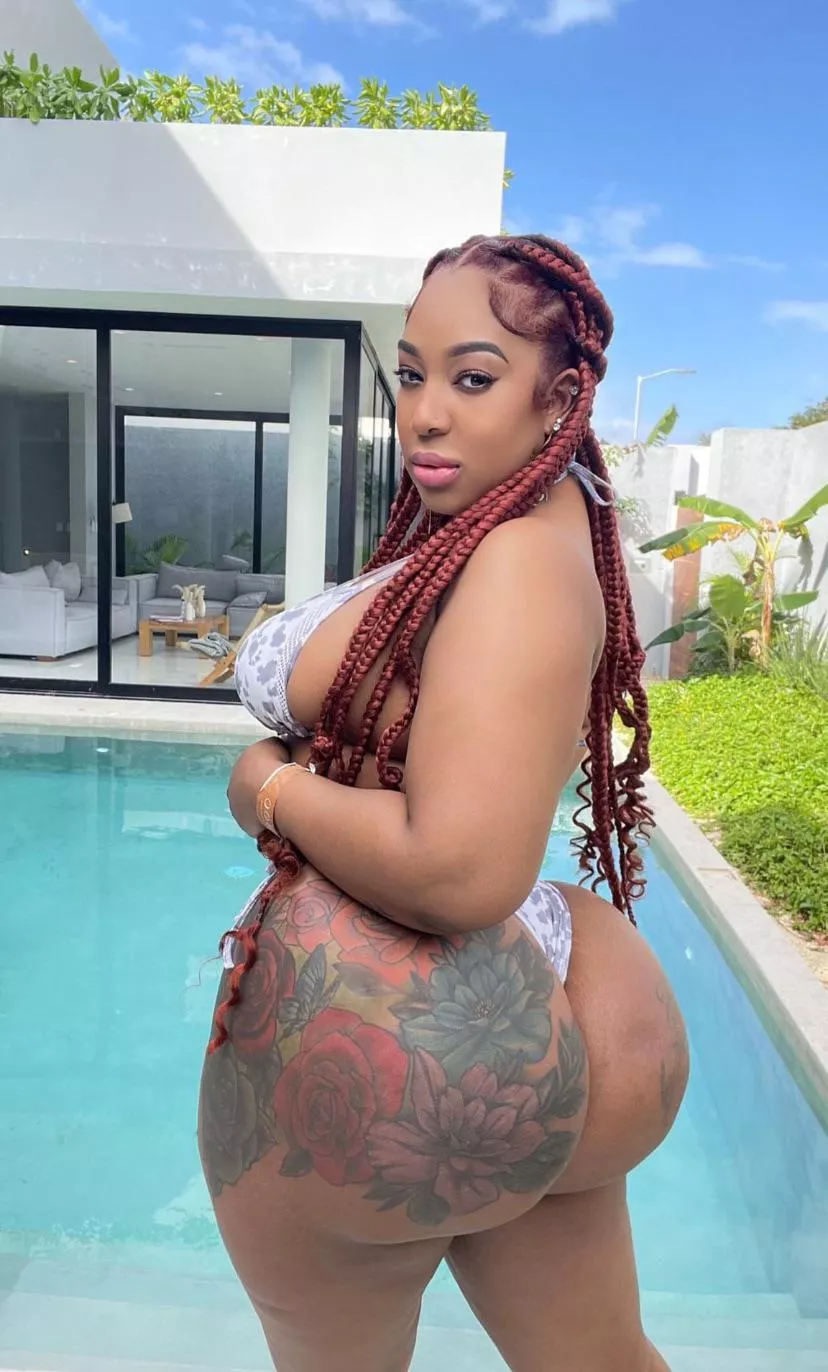 Juicy posted by ManufacturerThen9833