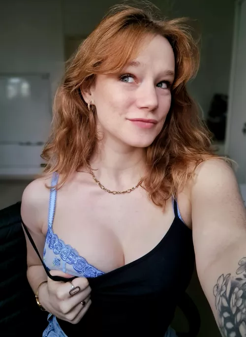 Oops. This one tried to escape ! [F] by CapriciousKitty