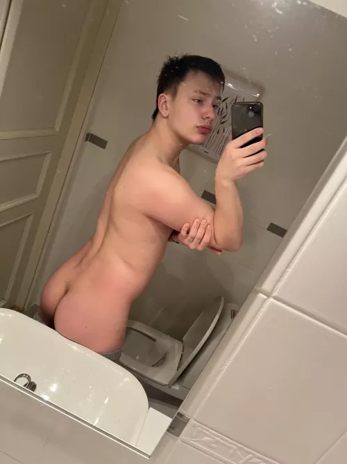 Please punish me by Jessdudez