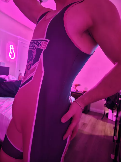 Same singlet, new pose by totem271