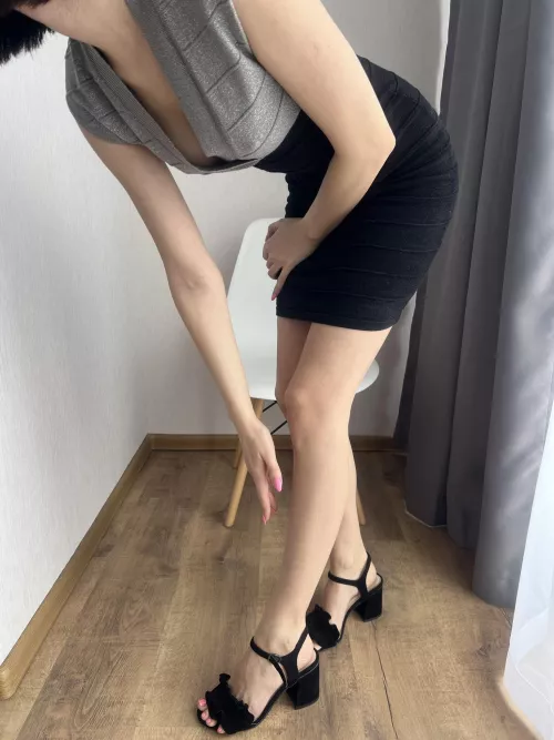 Something extraordinary is about to fall out of my bra by guardeddocking205