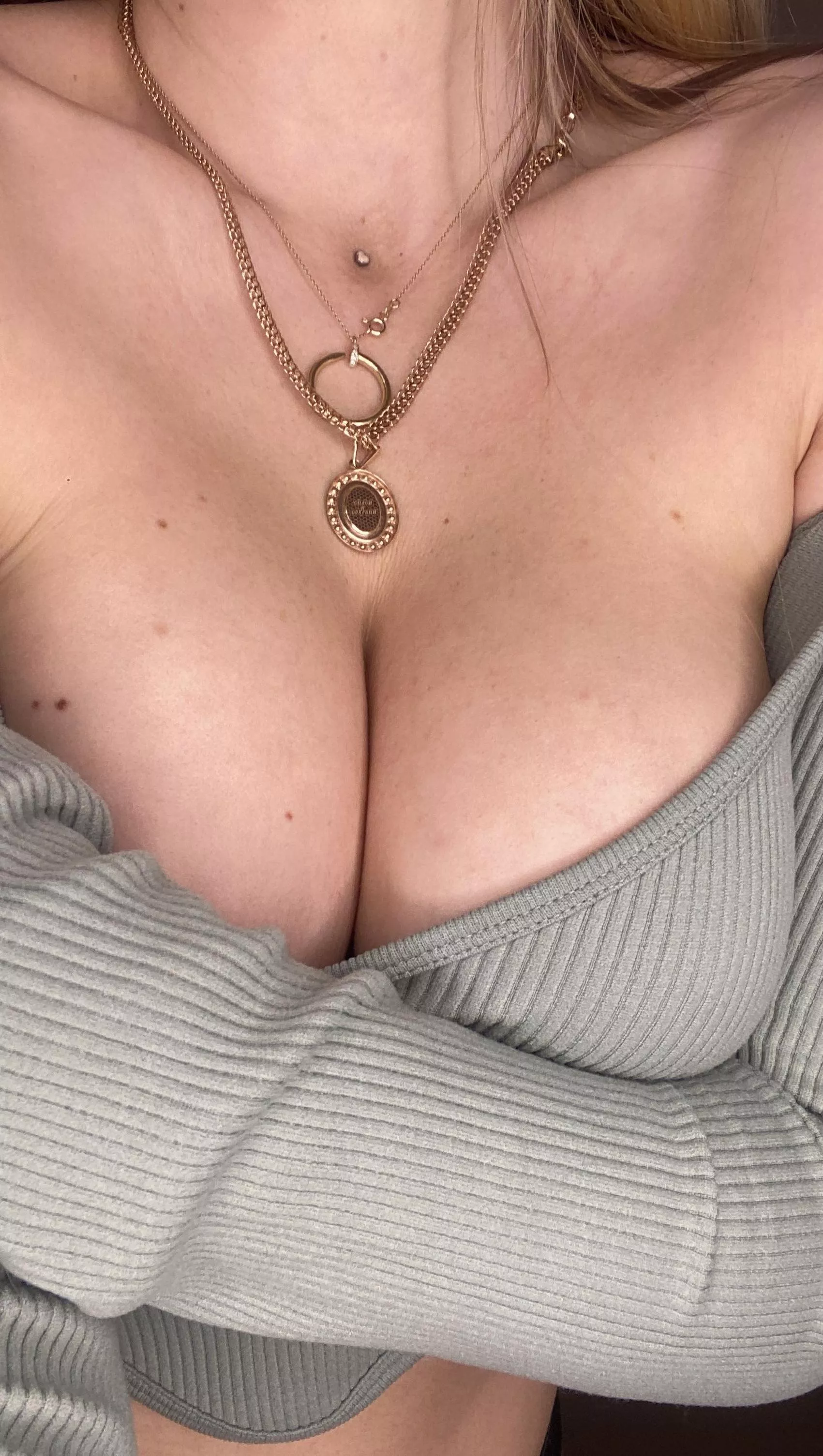 suck my natural tits posted by bituls