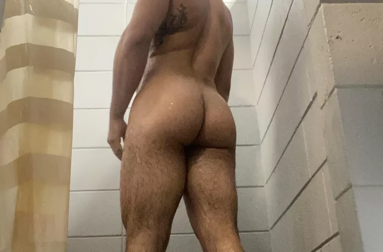 U see this in the campsite showers? What’s you’re next move? by dariusluxx