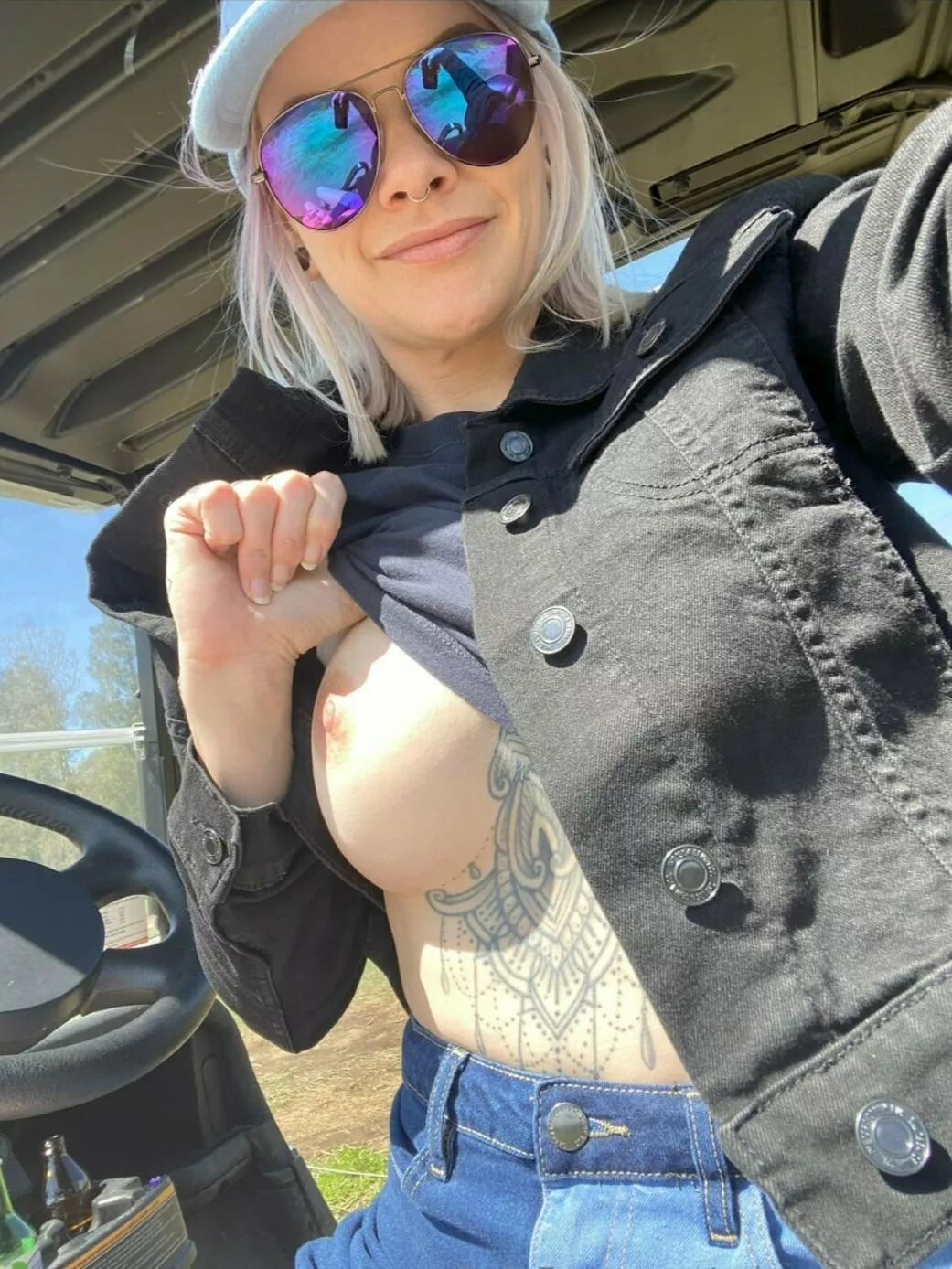 Who else despises valentines day? posted by fluffybunny1989