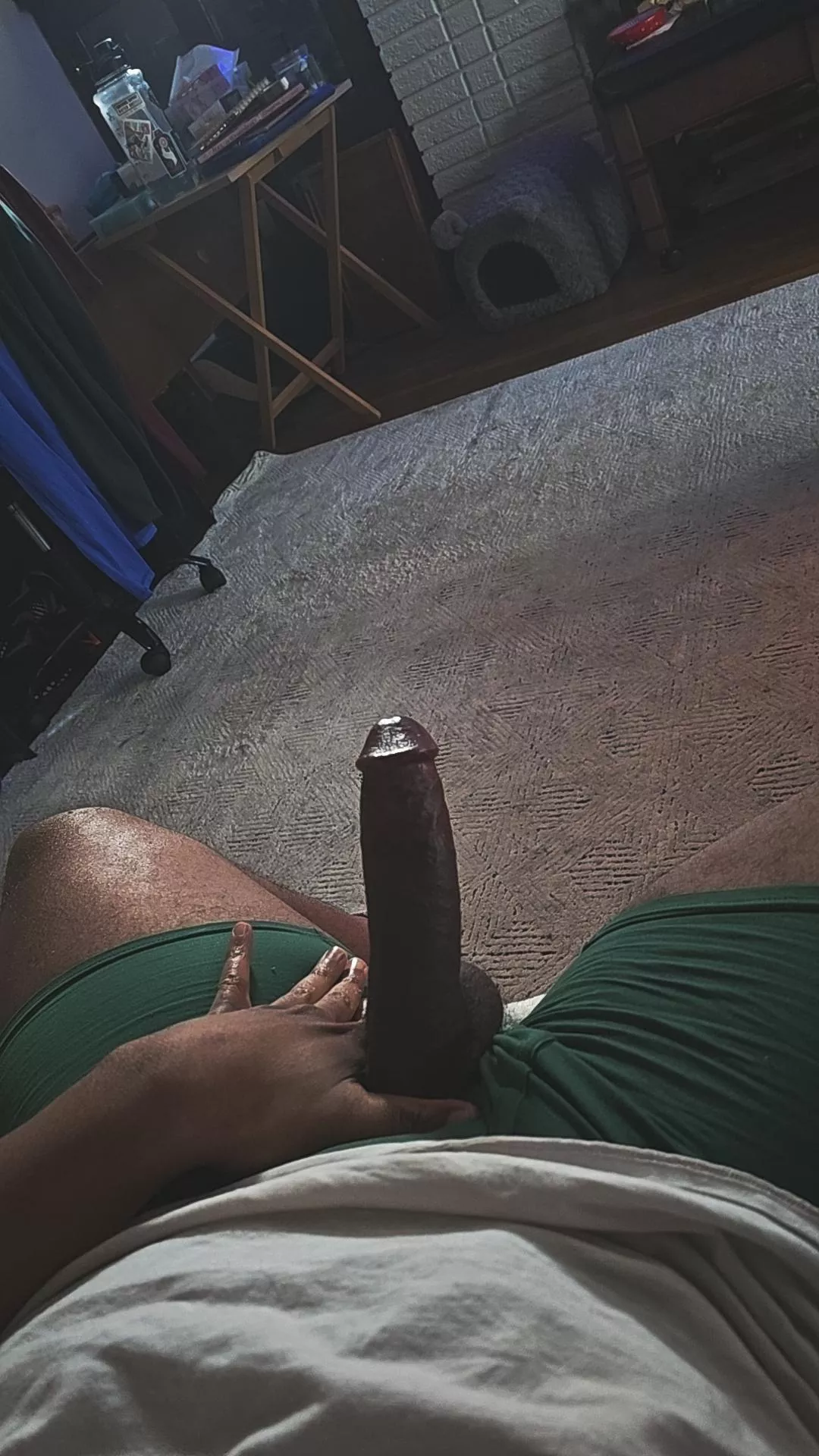 Who wants to entertain my thick dick tonight? posted by Deckthehalston