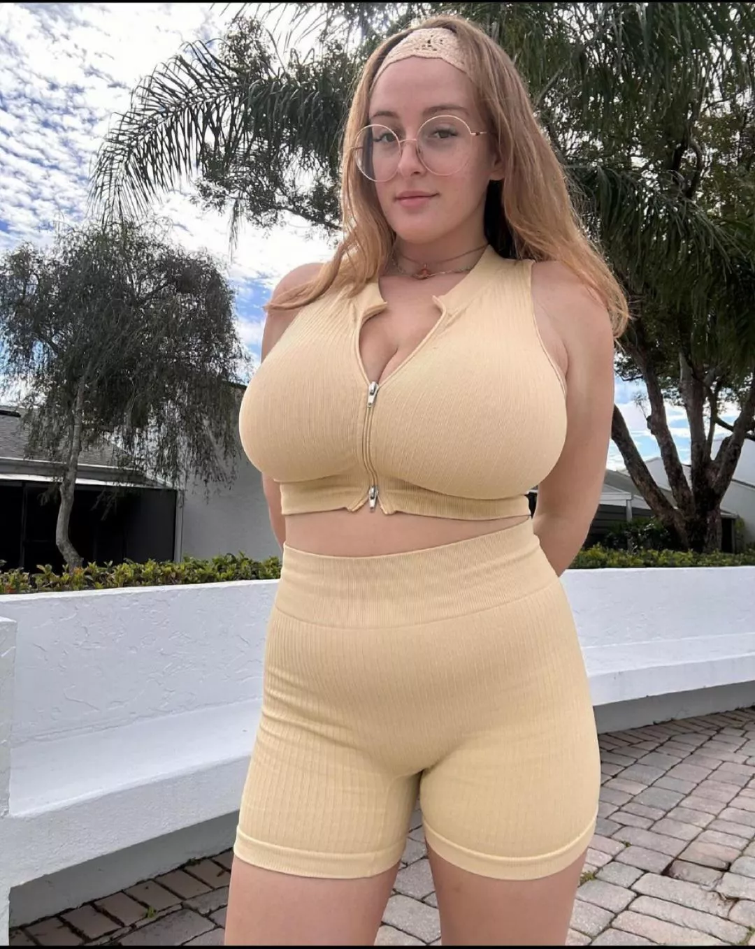 Yellow posted by thrwaycboy