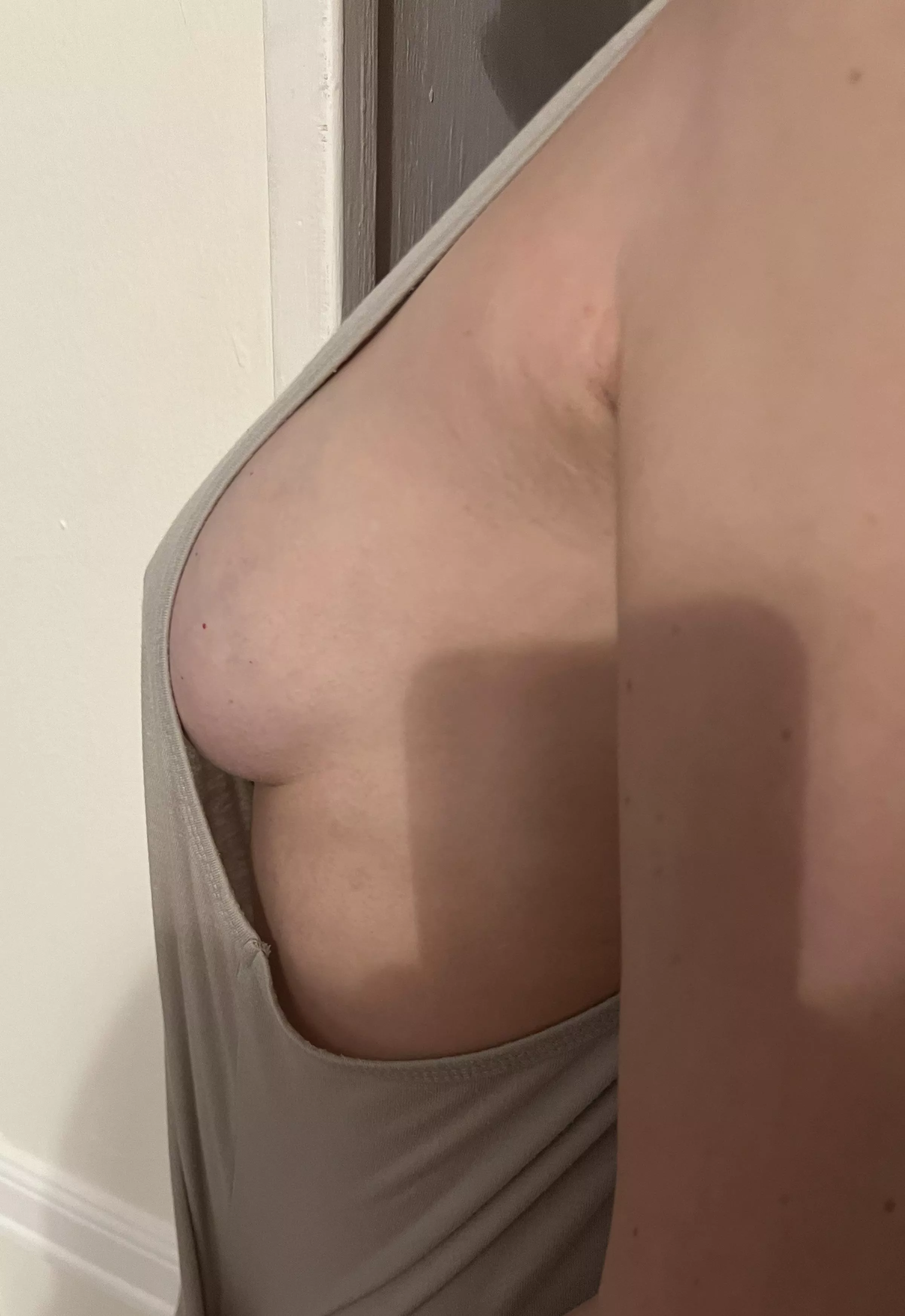 You can fit your hand right under posted by daisypetalsgw