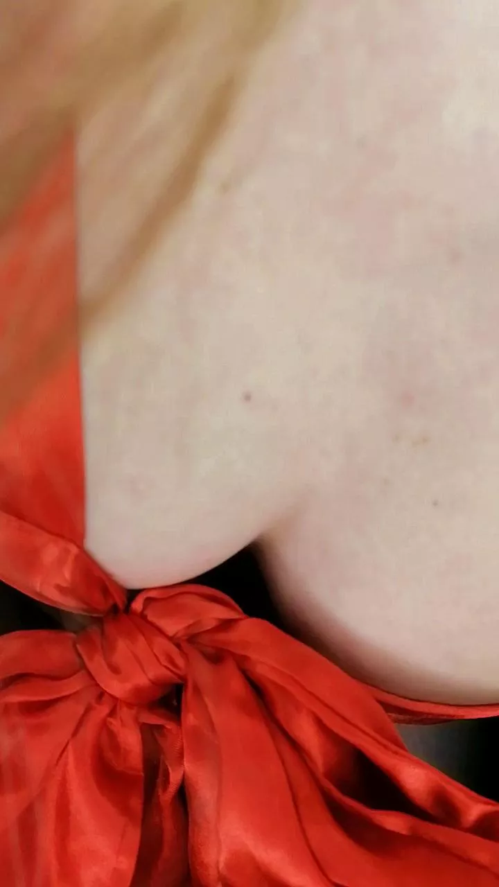 Your Valentine's gift has arrived posted by Riley_everyday