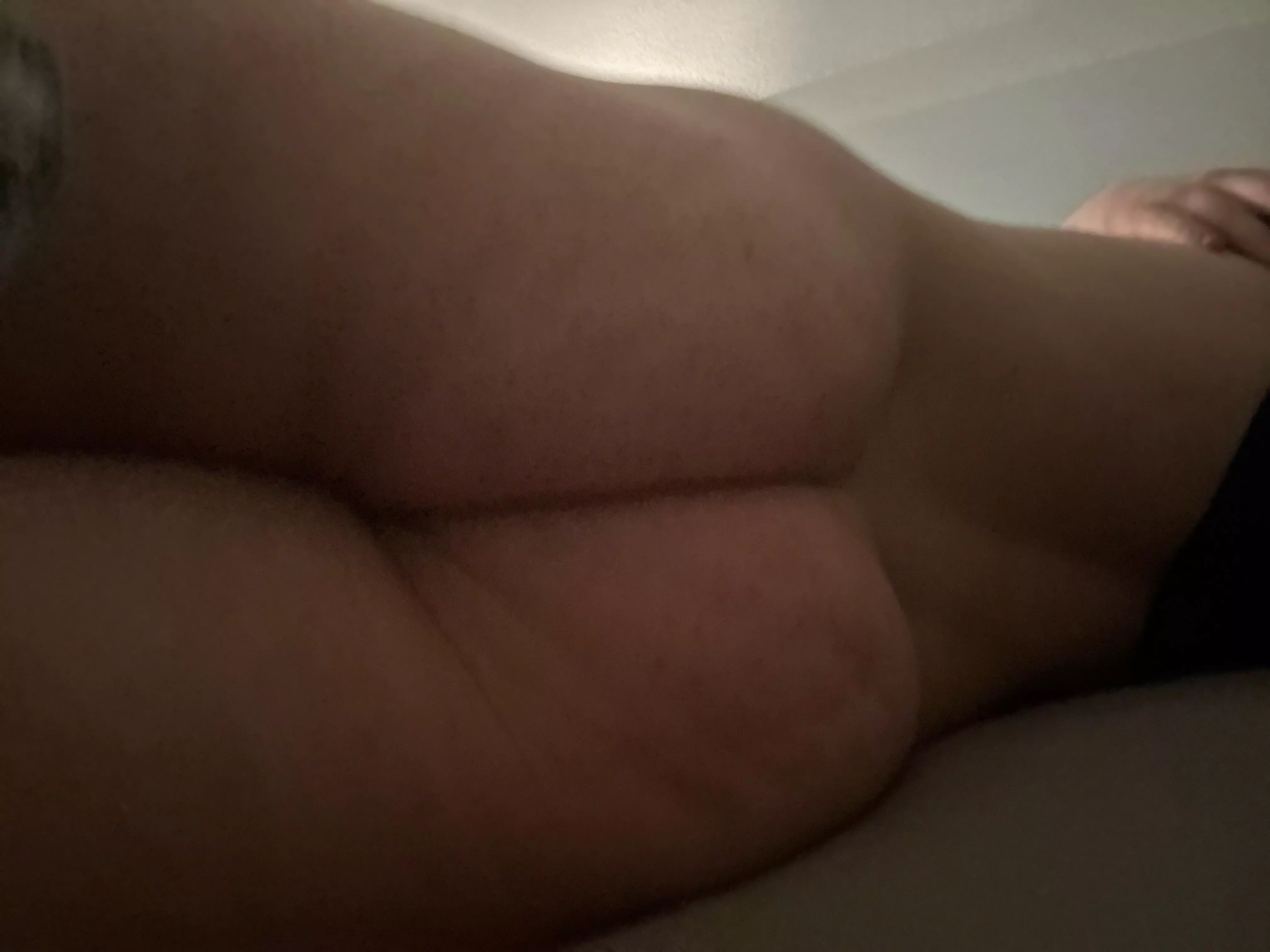 19 bi, very dirty and a slut, bathroom etc posted by Emergency-Hornet555