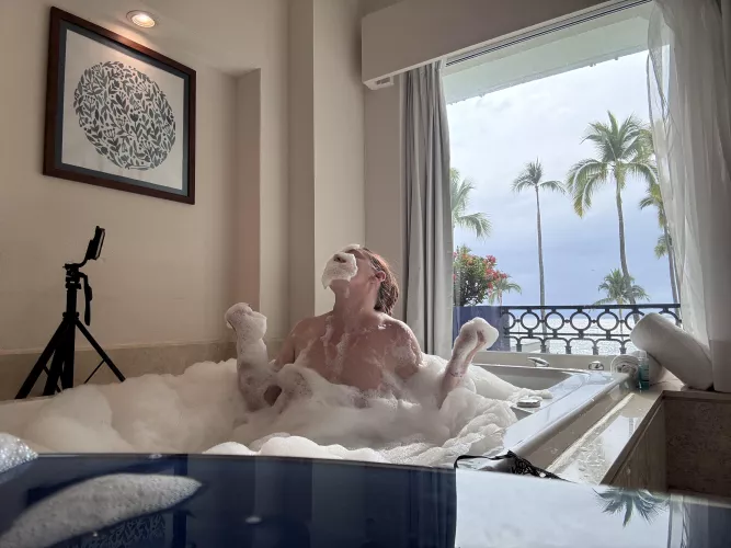 All alone this valentines by Maggielinn2