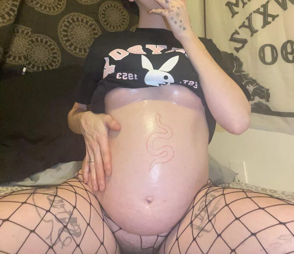 Are Naughty freaky pregnant women your thing? posted by TinyHornsBigbooty