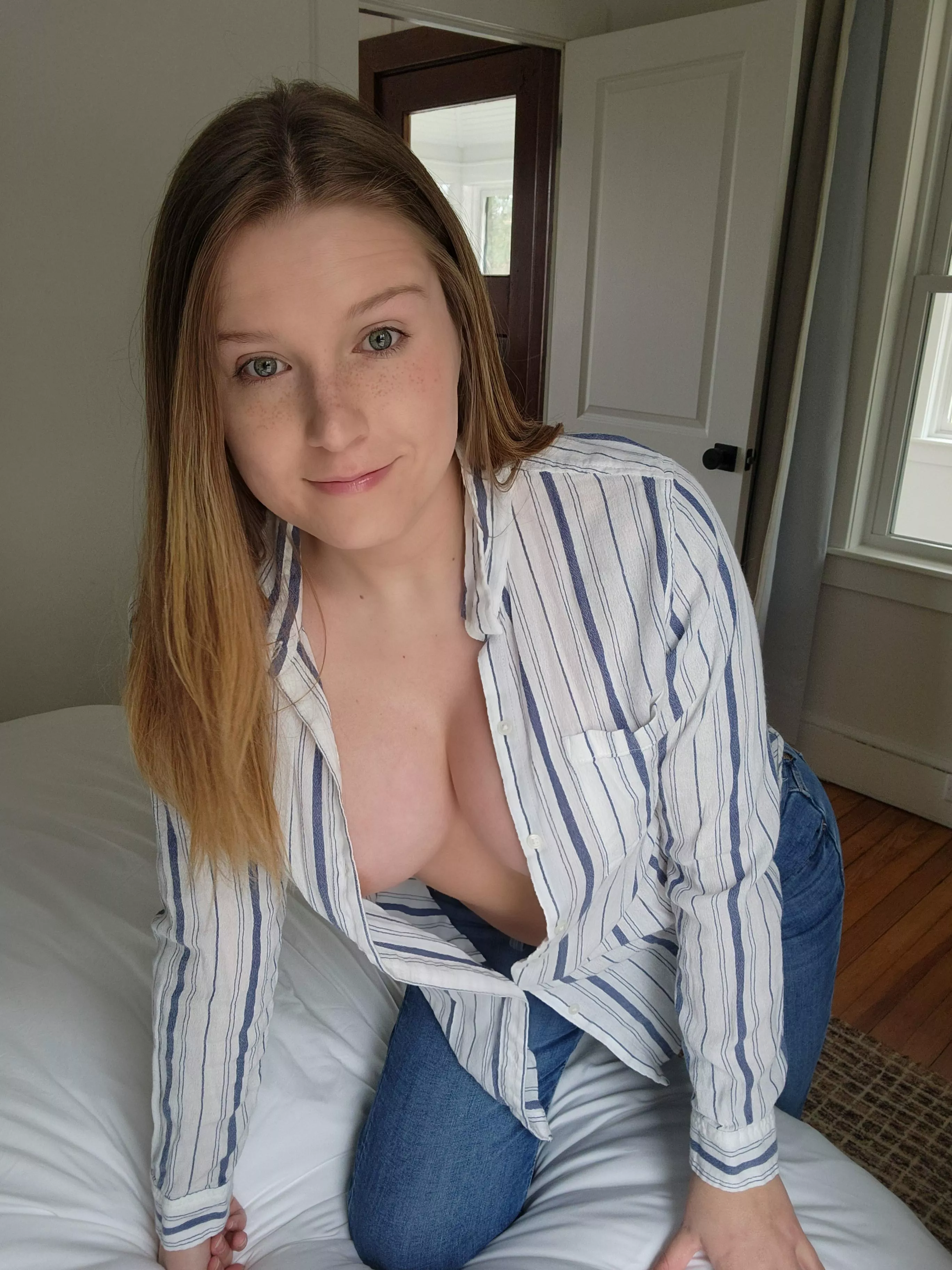 Can you help me make the bed? posted by reign_rellic