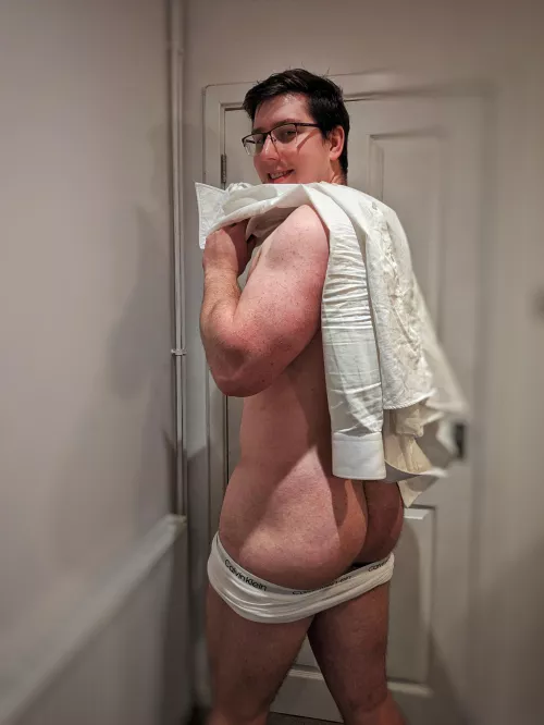 Enough ass to leave you breathless? by stevesmith5910