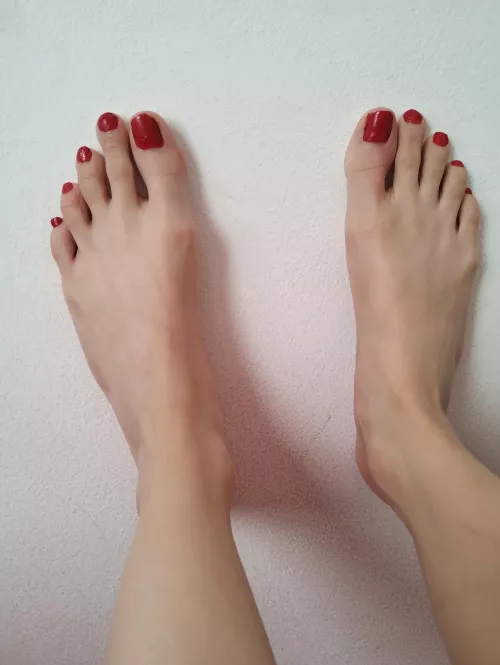 Fingers toes 👣🥵 by Beneficial_Earth1858