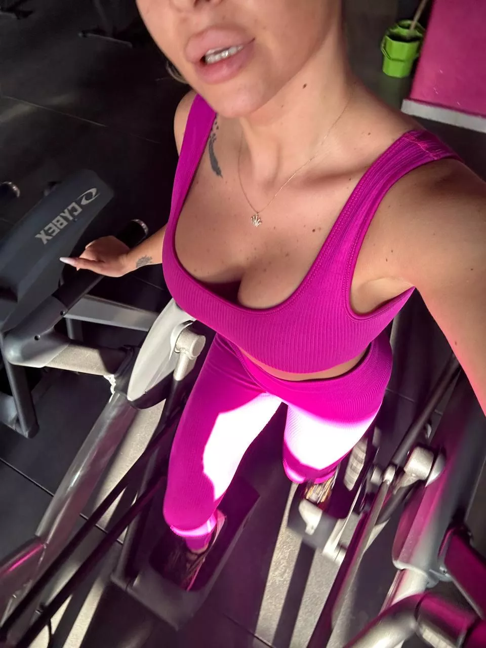 Good morning, have a wonderful day (f) posted by plangentDaniel619