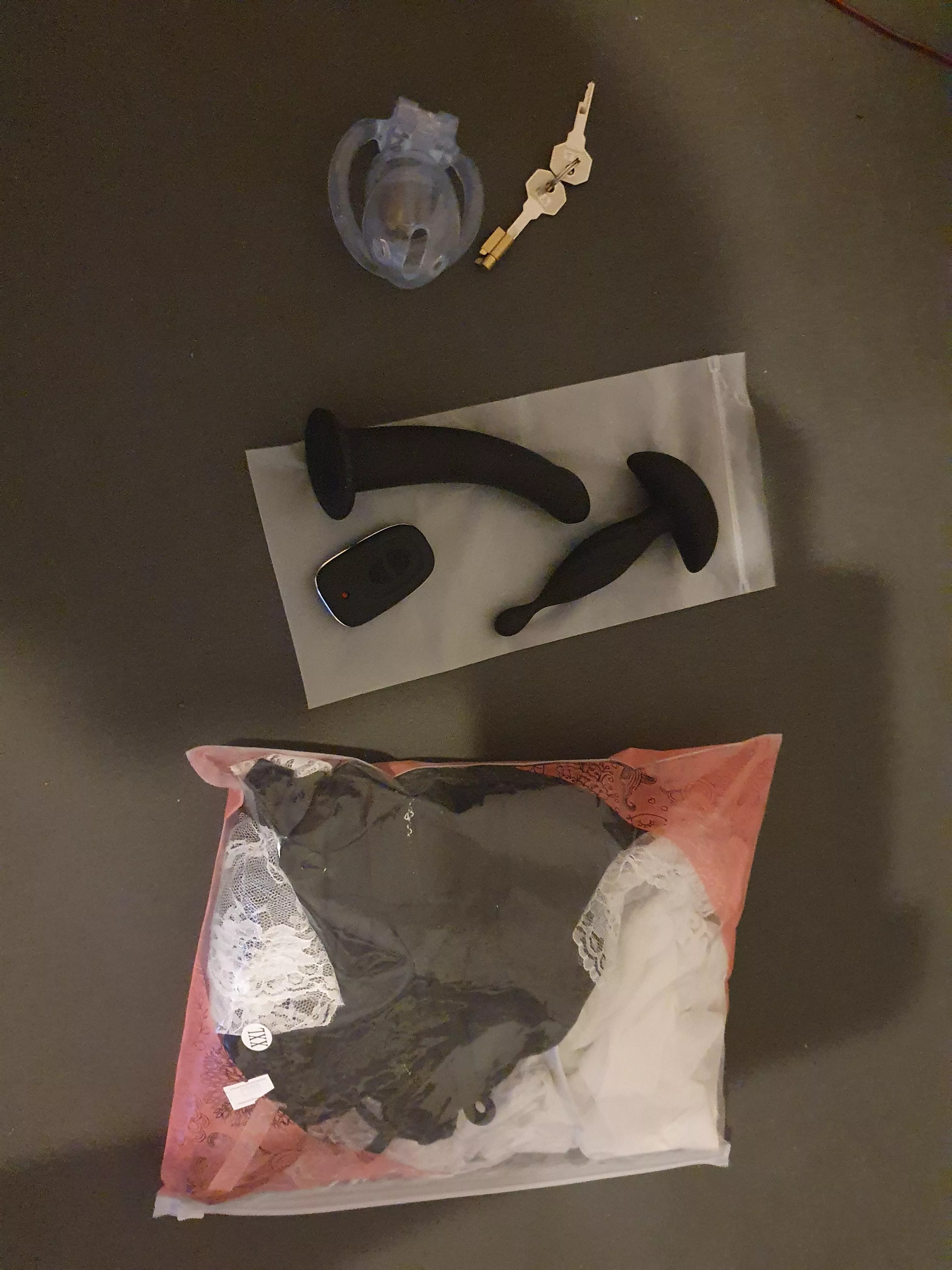 got myself a sissy starter kit, now i need someone to take control and turn me into their good sissy slut :3 posted by Buschilol