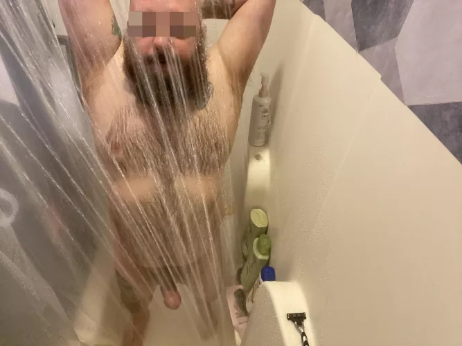 Got some room in the shower by Scorpio83Al