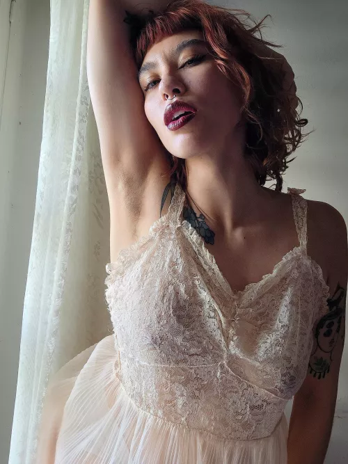 hairy armpits + red lipstick = a dream by missmily