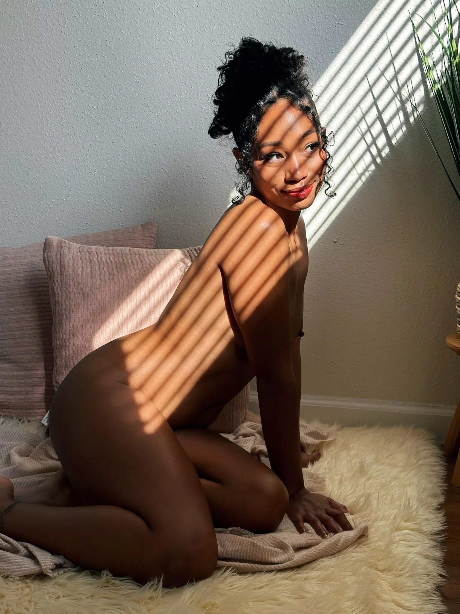 Happiest when I'm naked posted by NaomiGetsNasty