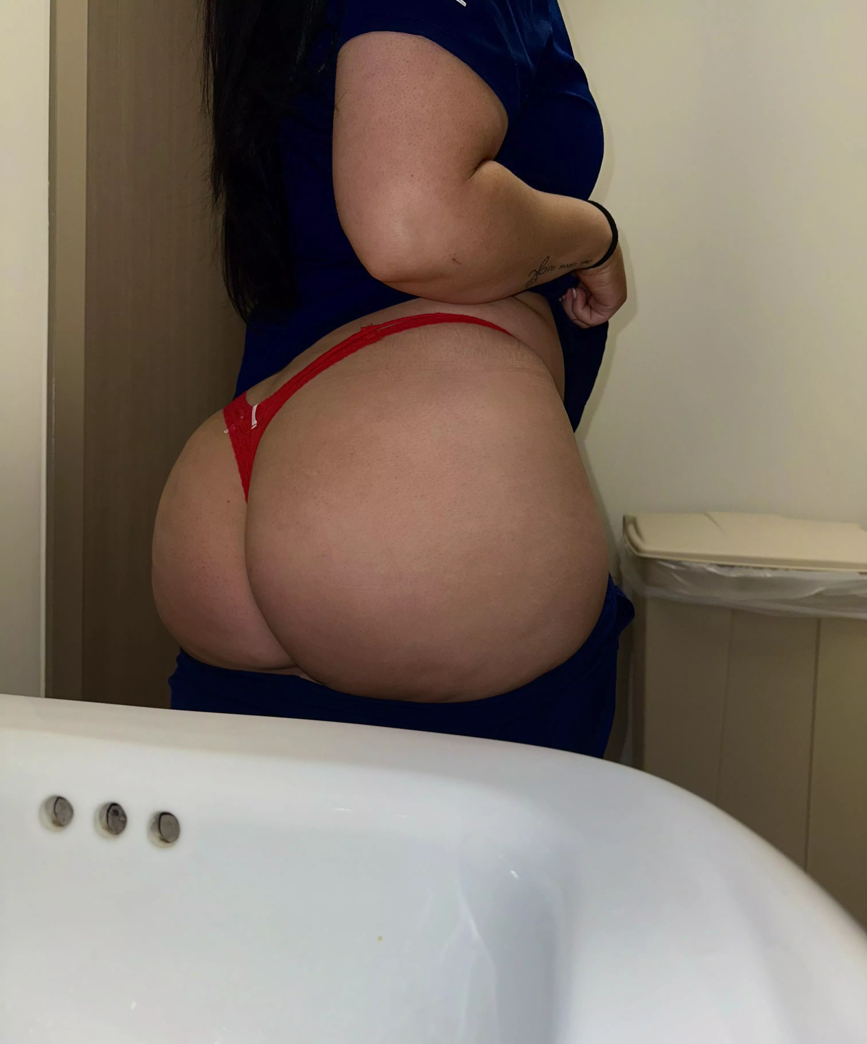 Happy Valentine’s Day 😘 posted by CourtneyC214