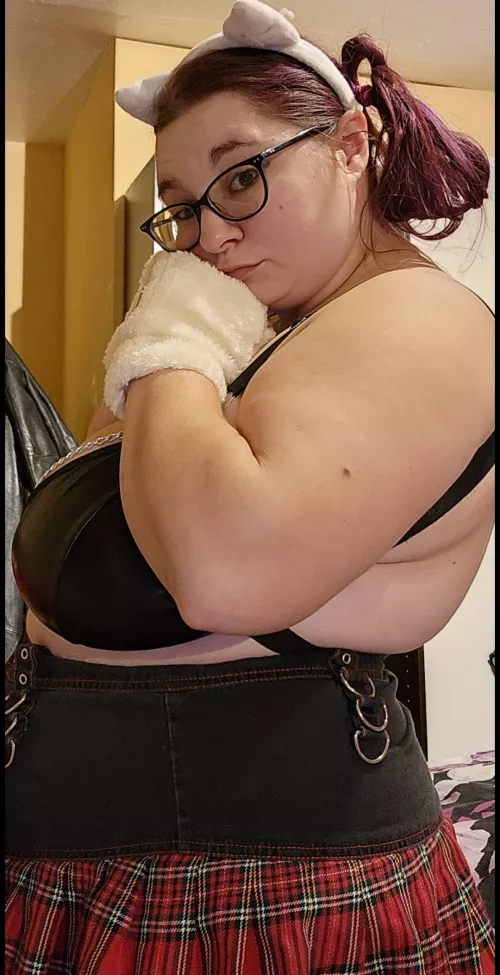 Happy Valentine's day master by Mommalioness420