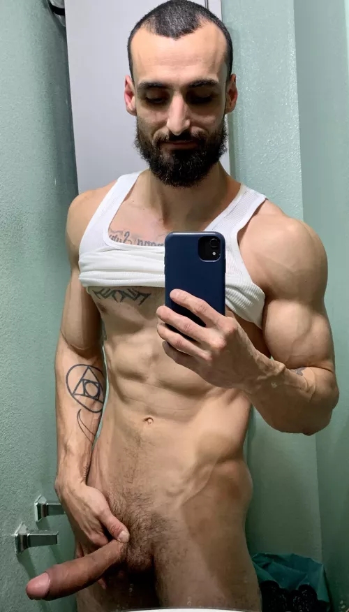 Happy V-day , if you were like me and didnt have anyone you can have some of [m]e by Additional_Example93