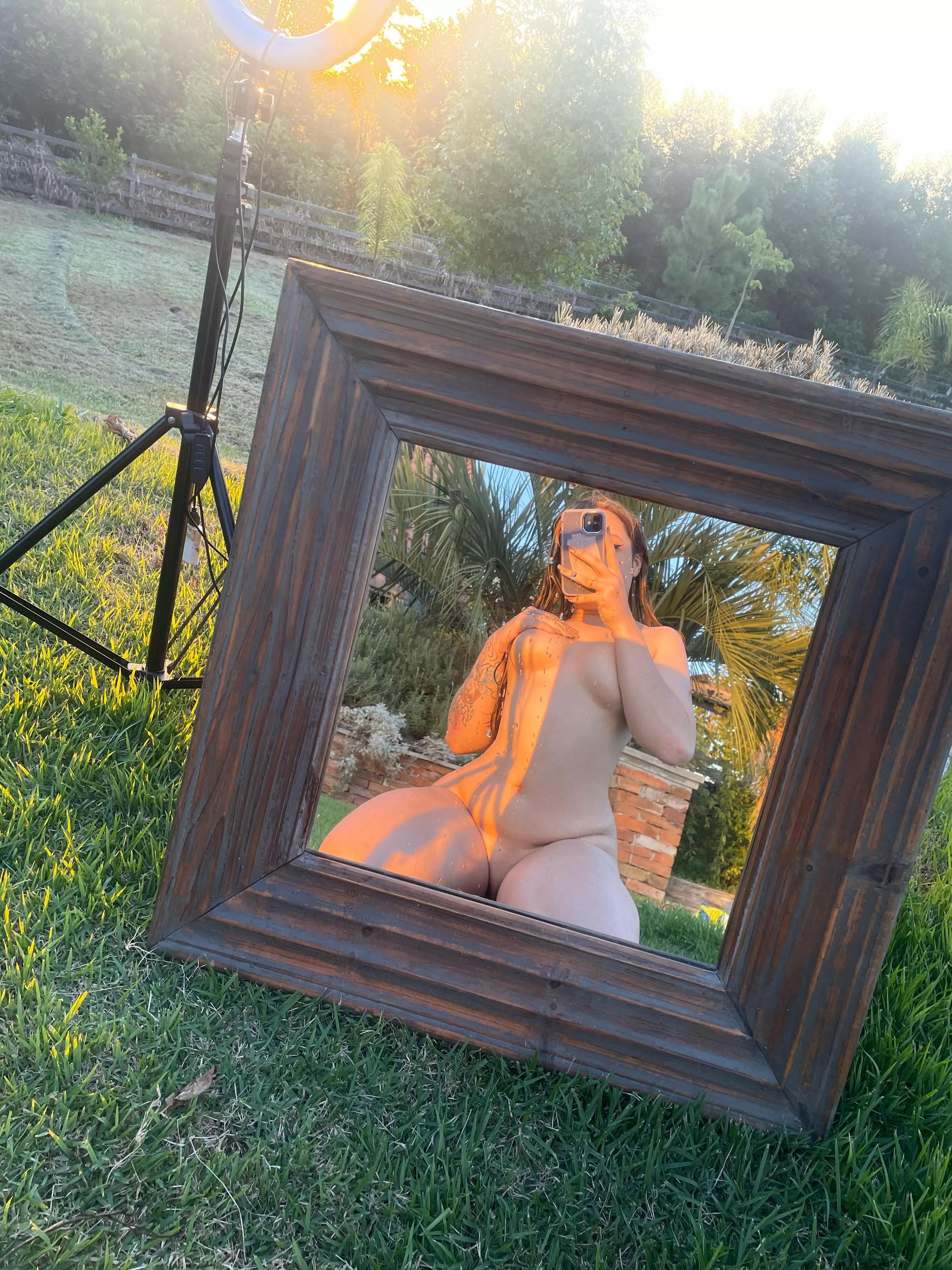 I could really use a good thigh rub, any takers? posted by glehus