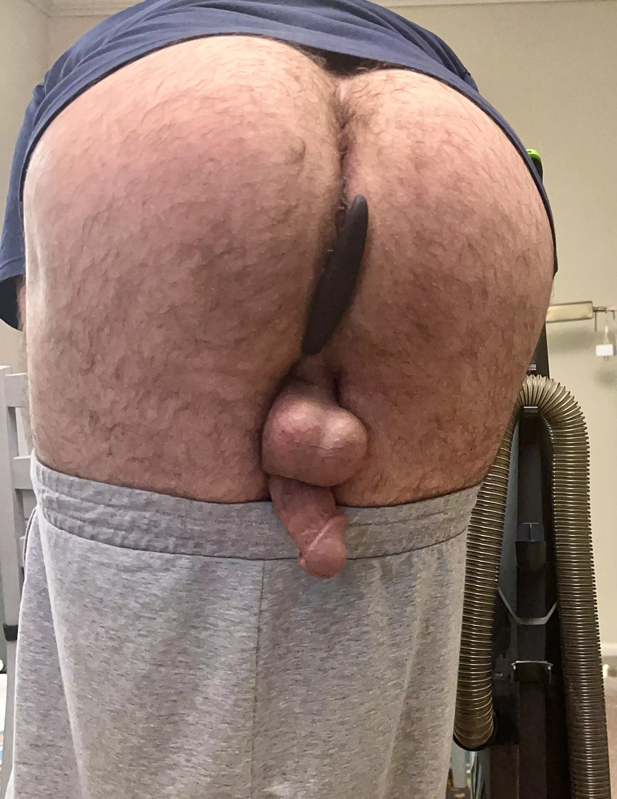 I love doing chores while plugged 😌 posted by analfanatic4