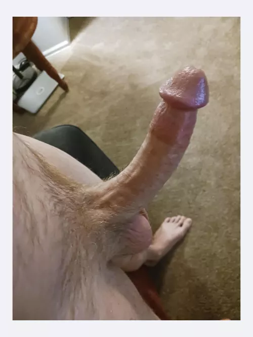 I'm not the biggest on here but I definitely get the job done!![50] by LeahRoss8898