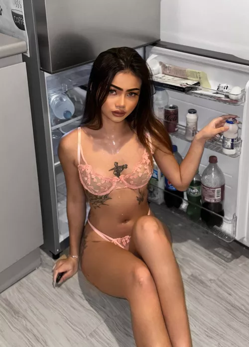 I'm that horny friend you call when your girlfriend's gone by stunning_spoiler