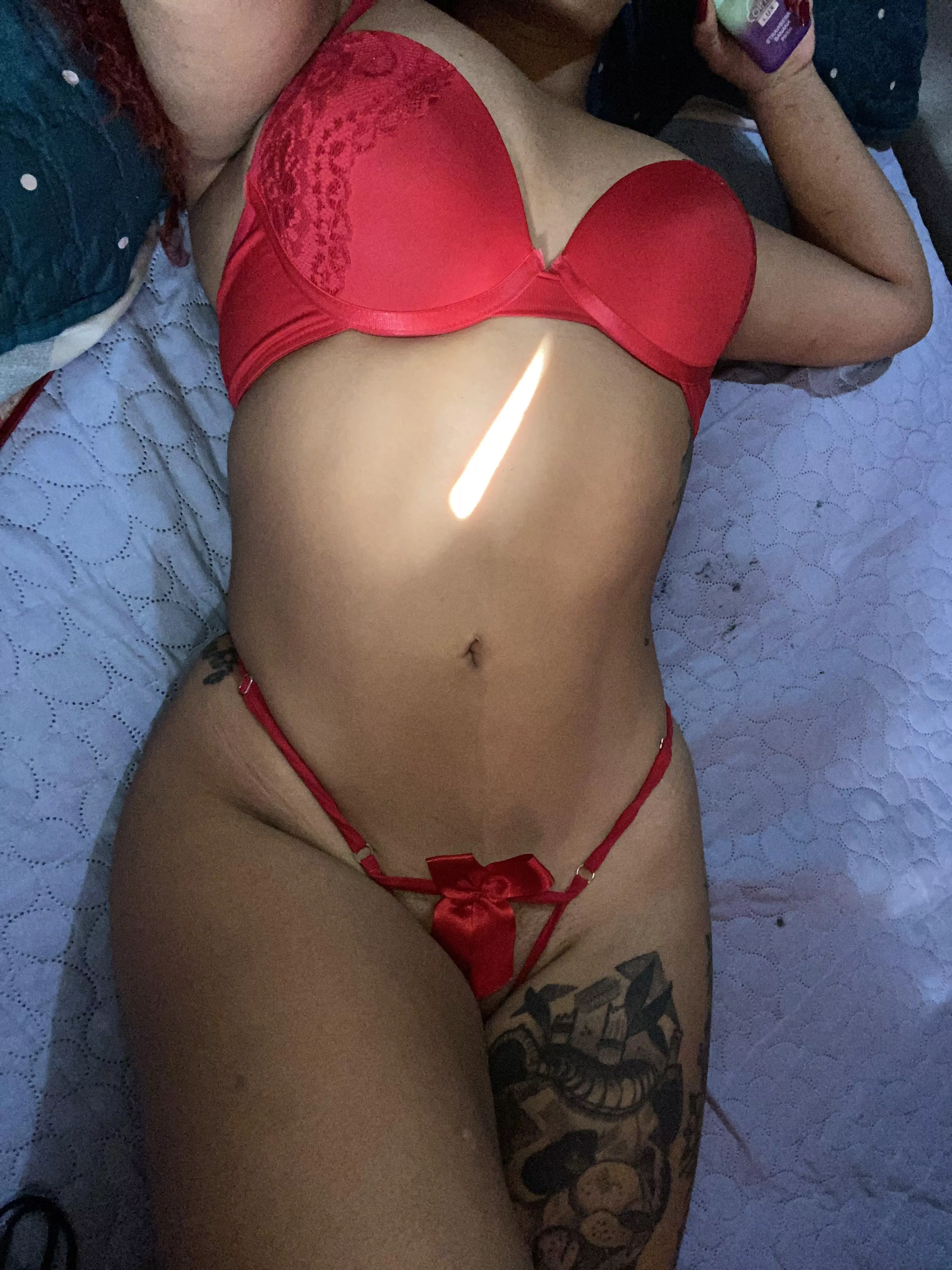 I'm your valentines gift, how will you open your present? posted by AvaGardensXO