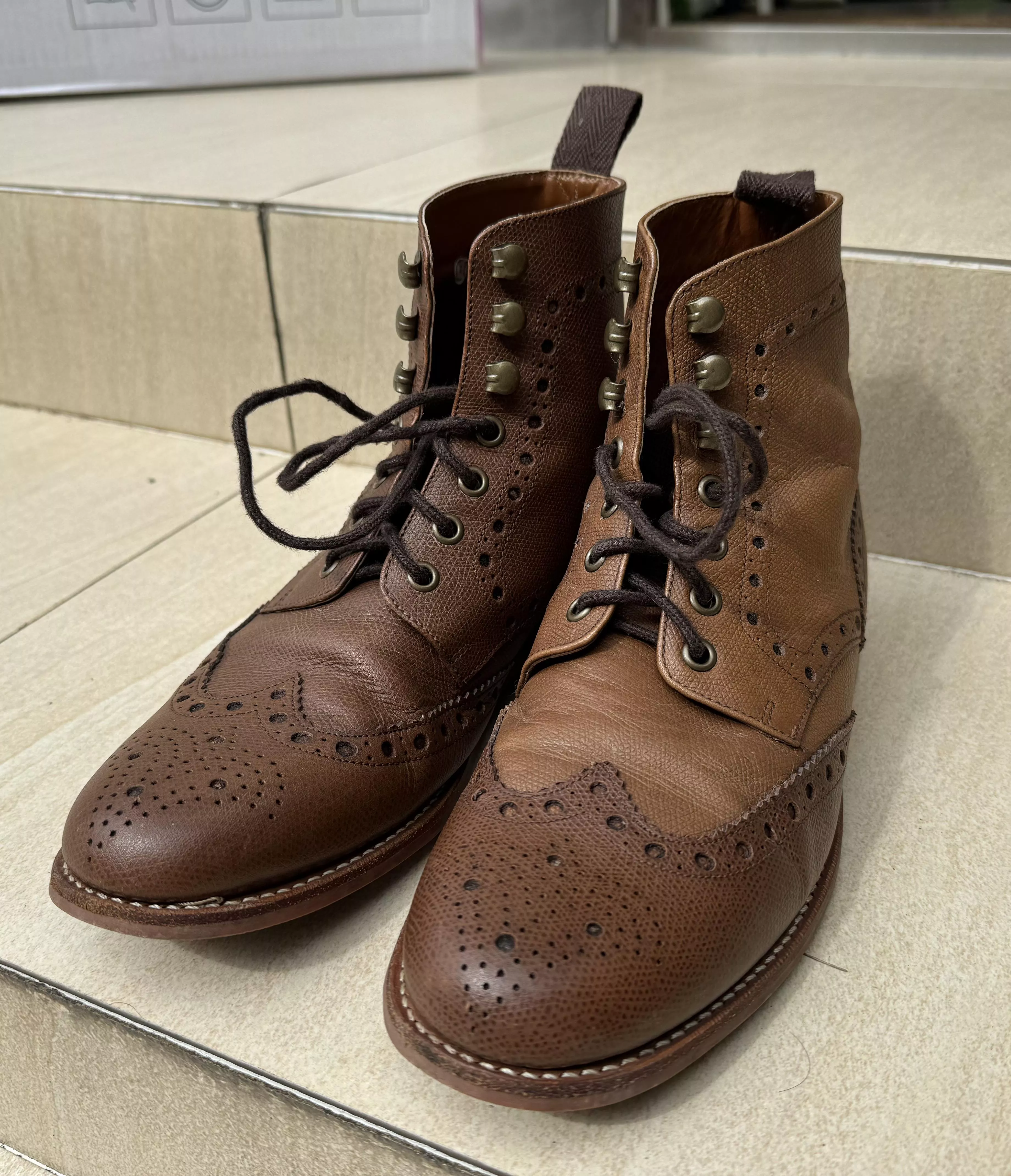 Leather on one boot has changed colour, possible to fix? posted by usr2047