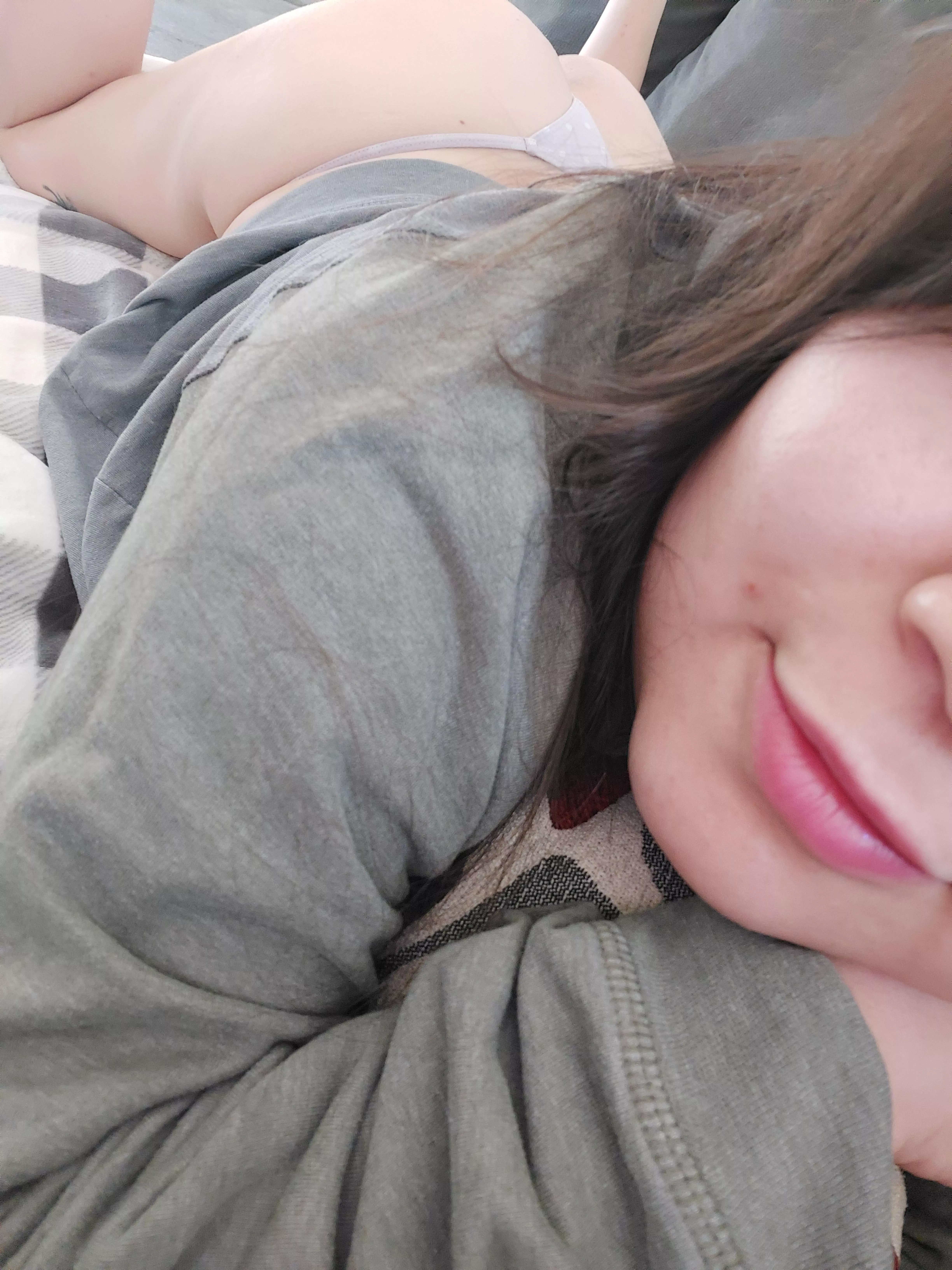 Let me suck you off while you rub my ass posted by suicidalmute