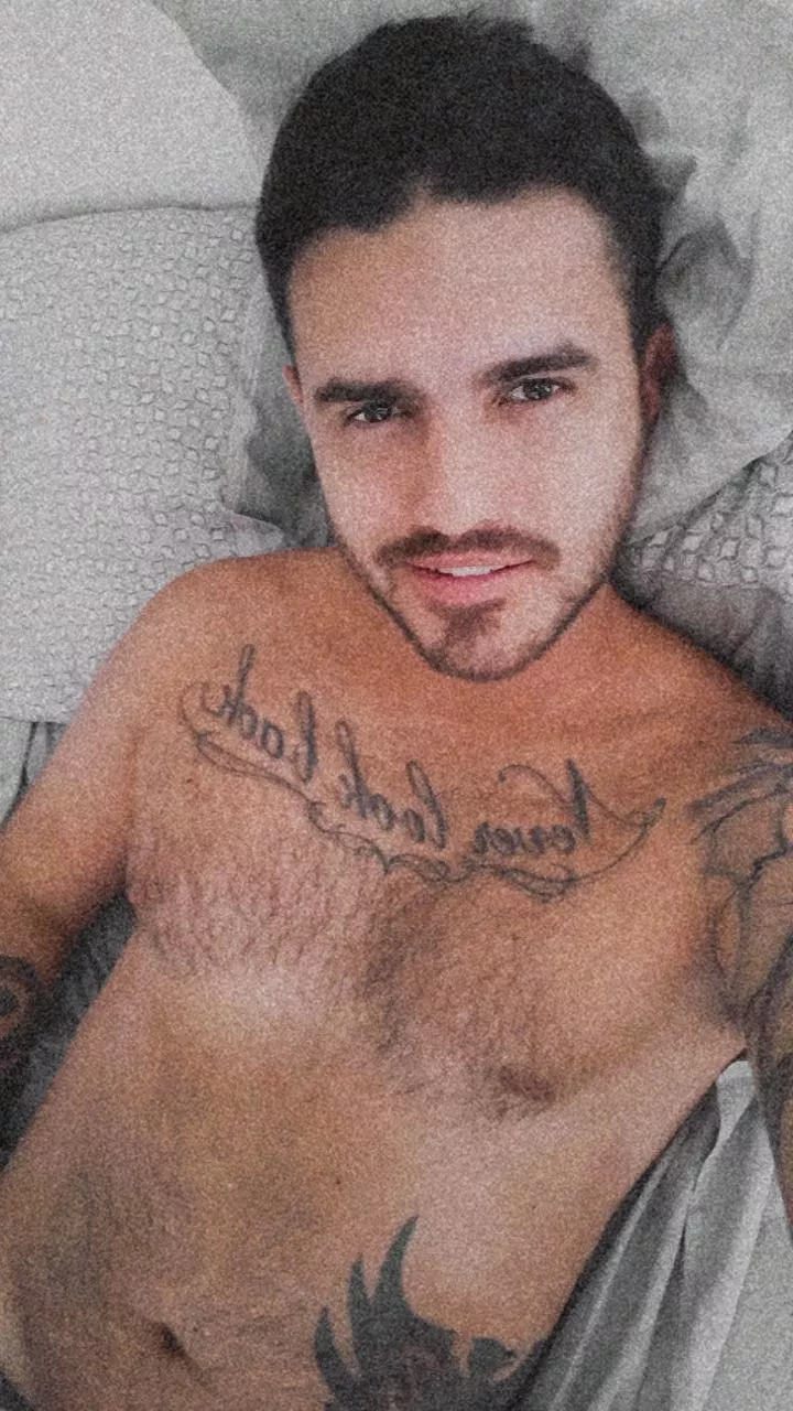 My bed feel so empty.. posted by xfegox